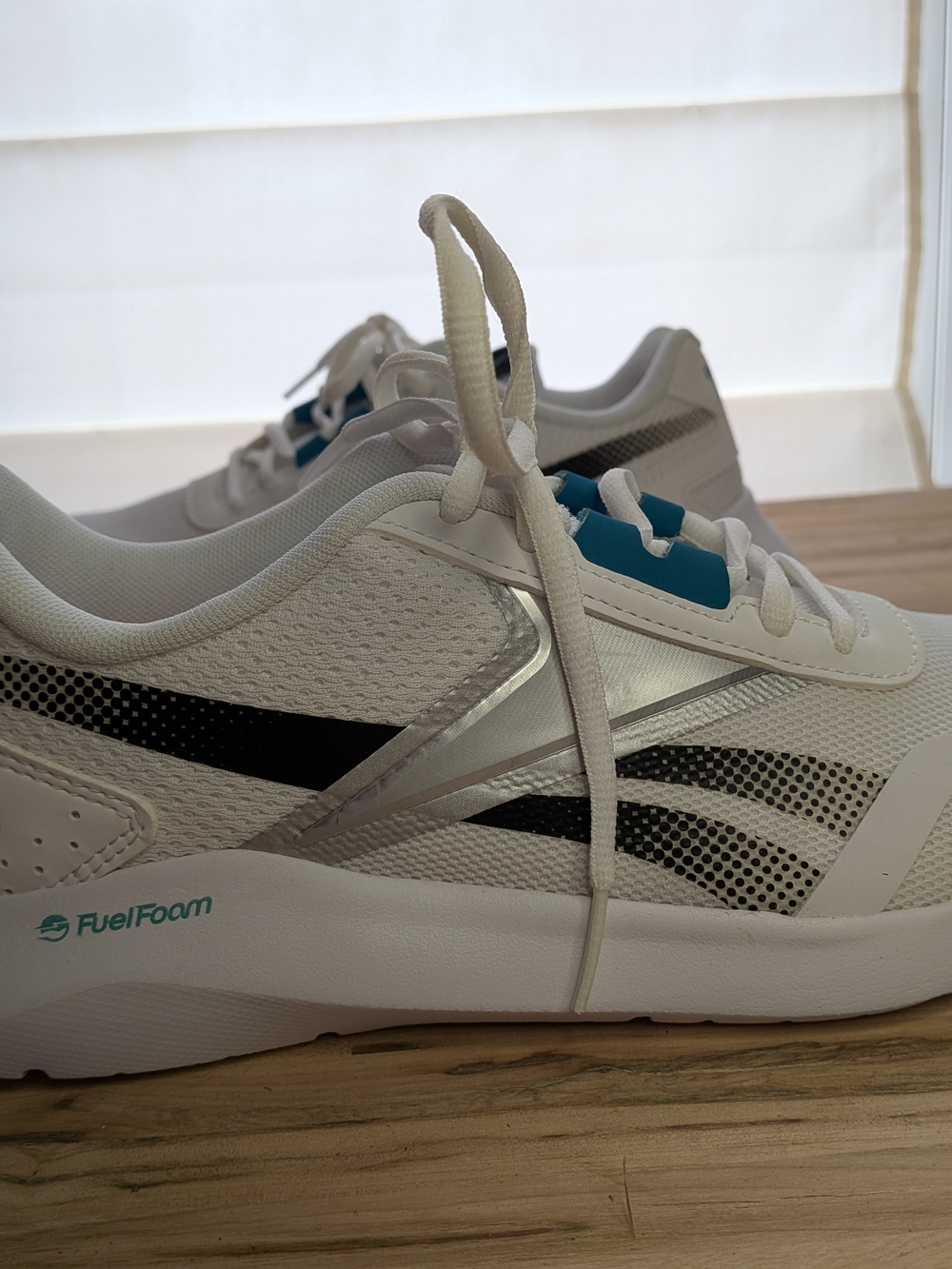 Reebok White Black Sneakers Energen Lux - Picture 2 of 7